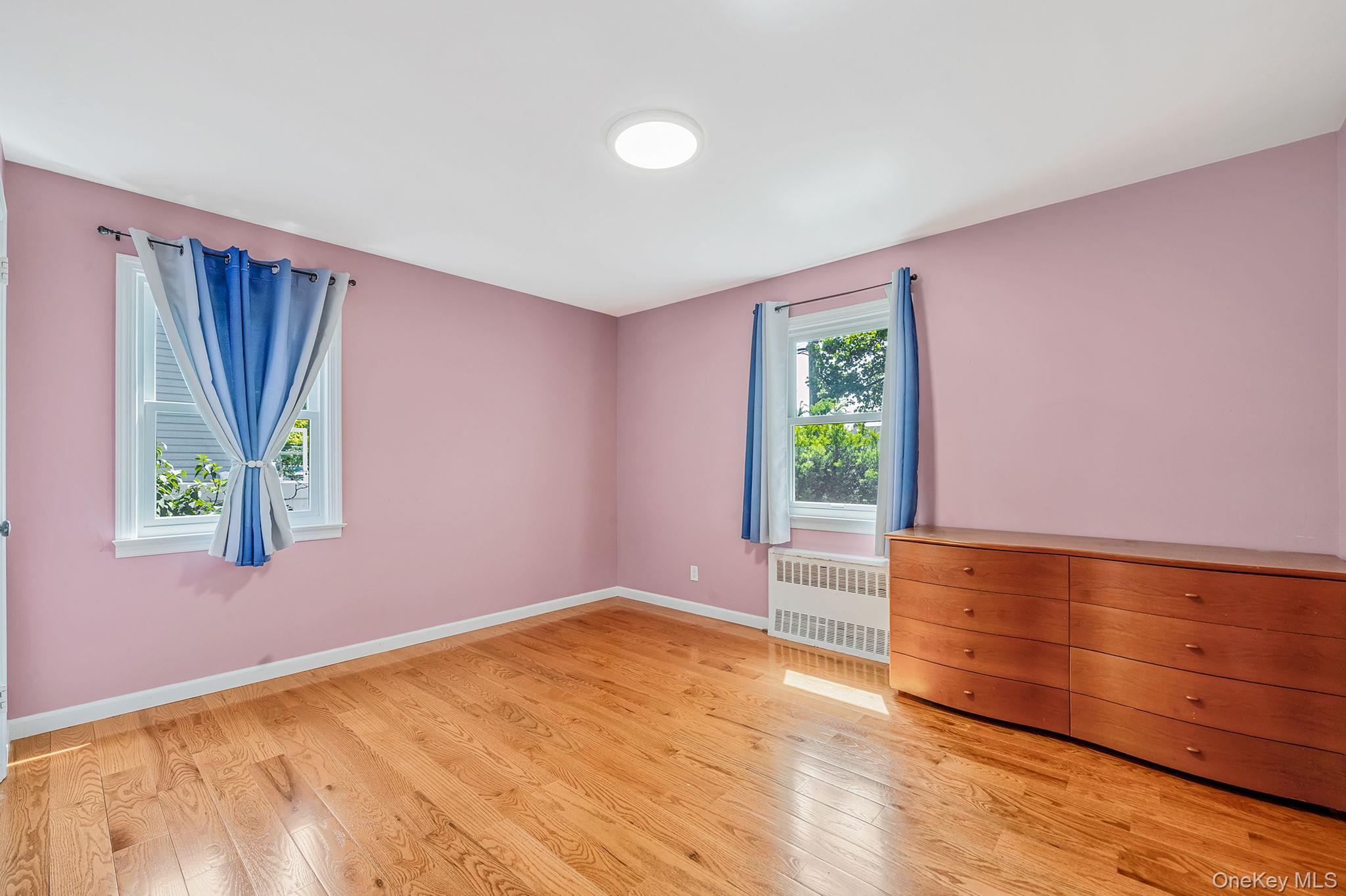 859 Franklin Avenue, Valley Stream, NY 11580