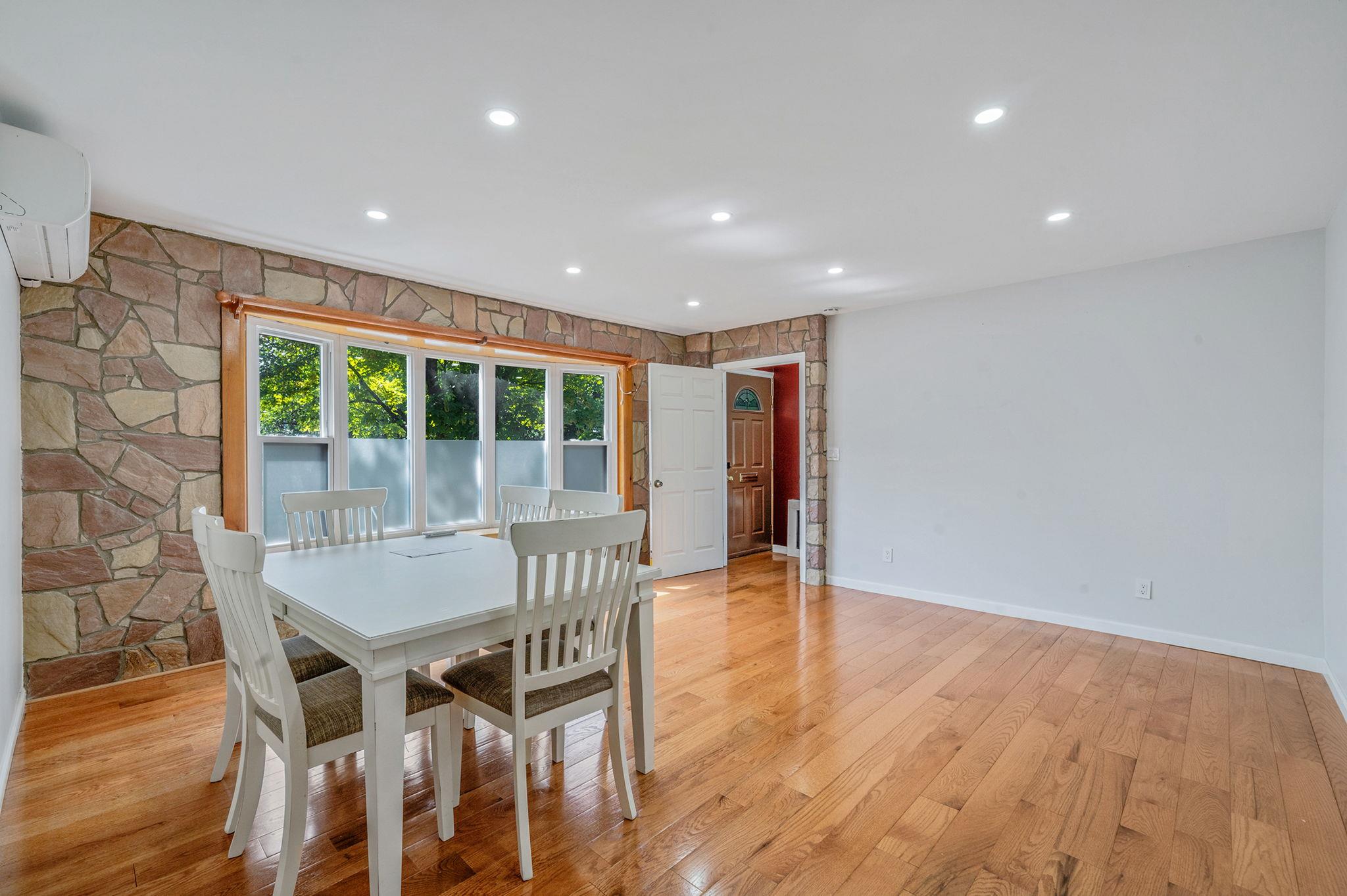 859 Franklin Avenue, Valley Stream, NY 11580