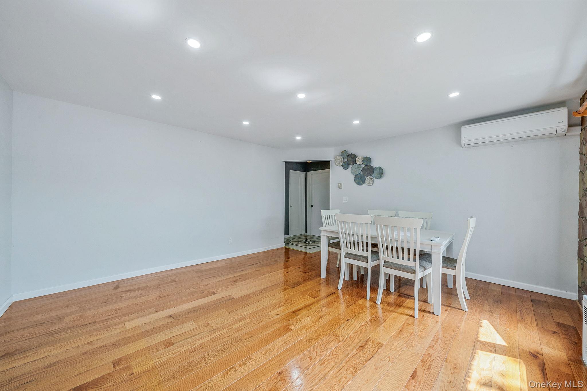 859 Franklin Avenue, Valley Stream, NY 11580