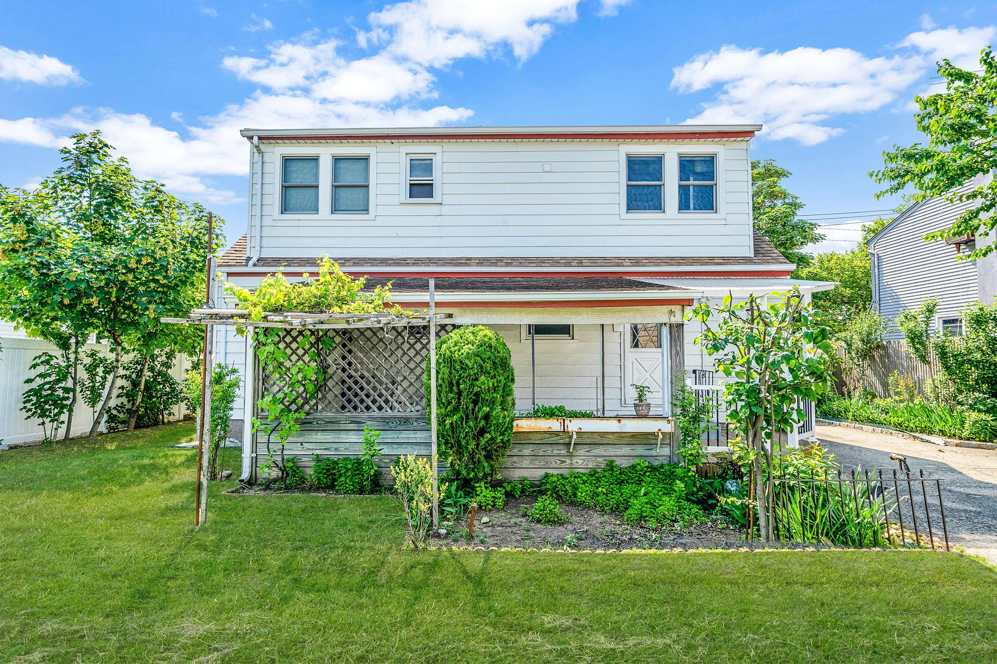 859 Franklin Avenue, Valley Stream, NY 11580