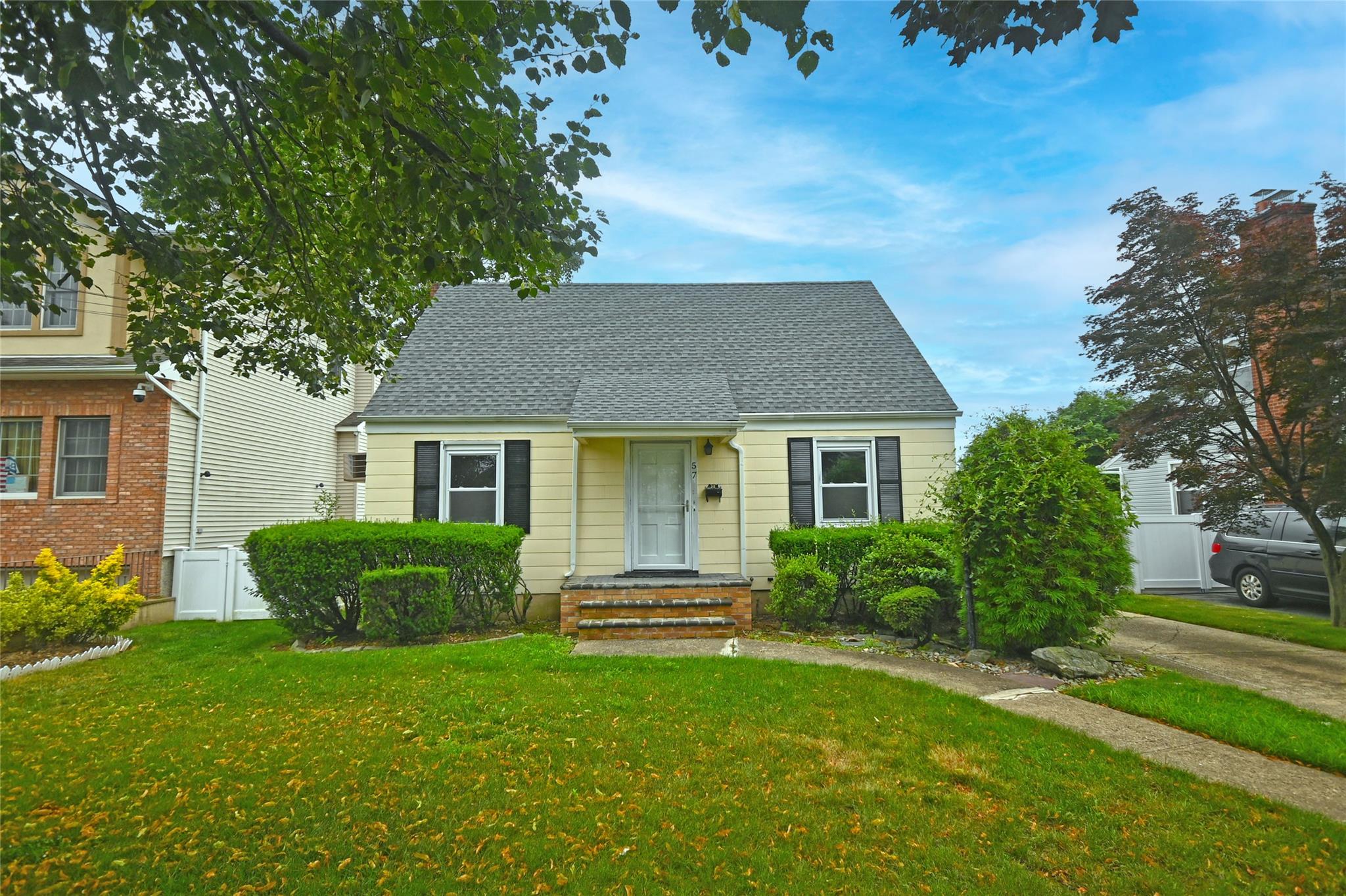 57 Netherwood Drive, Albertson, NY 11507