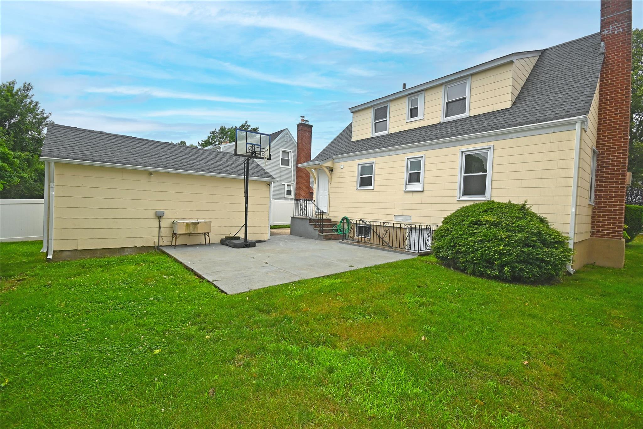 57 Netherwood Drive, Albertson, NY 11507