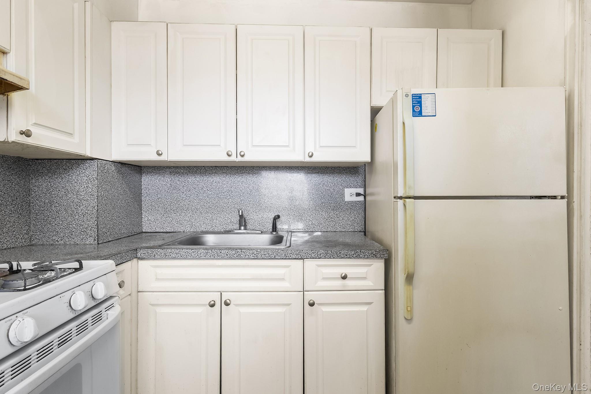 61-15 97th Street # 8M, Rego Park, NY 11374