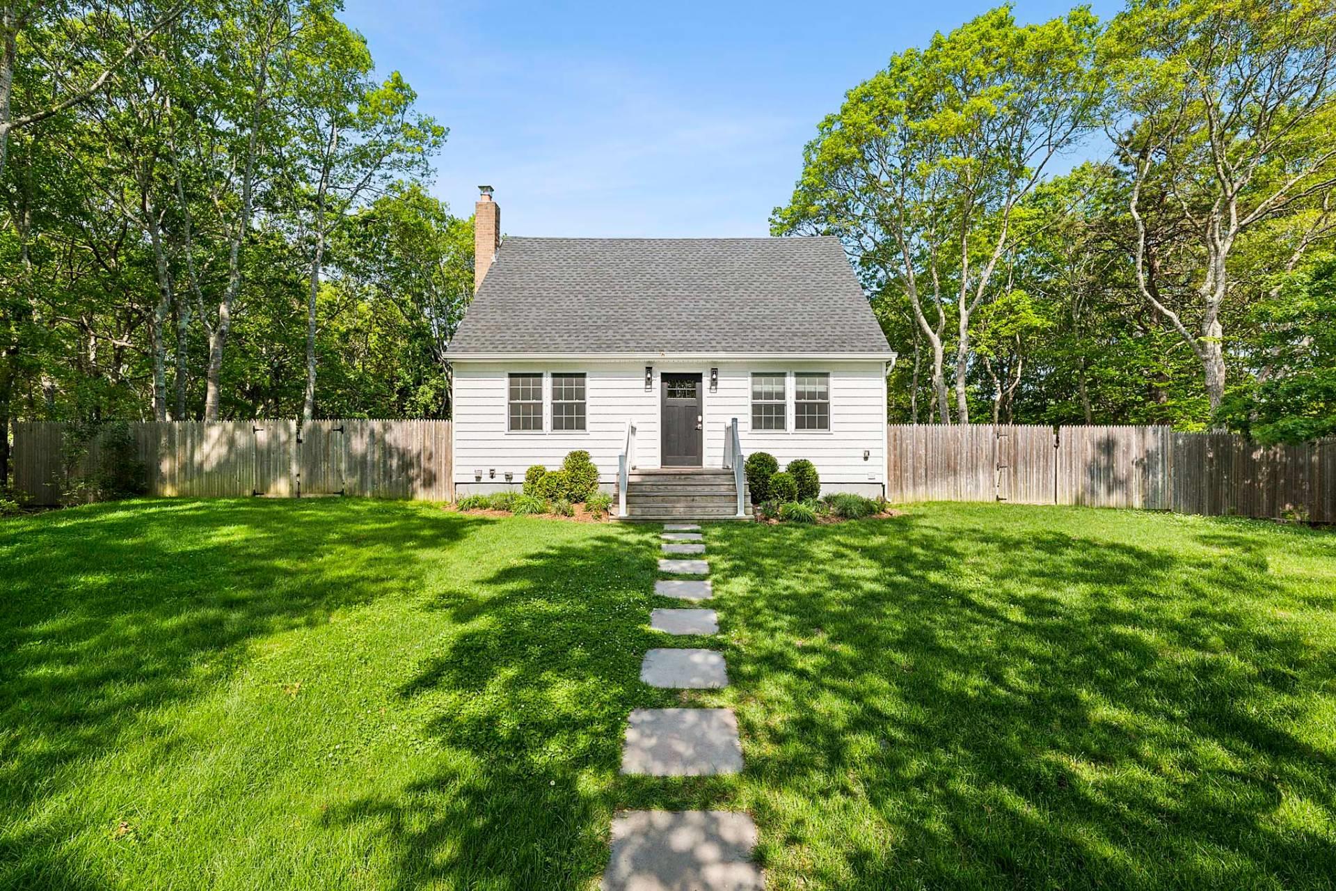 17 Joshua Edwards Court, East Hampton, NY 11937