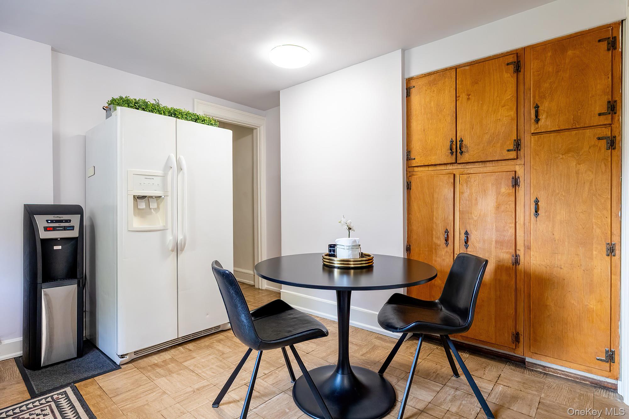 25 Midland Avenue, White Plains, NY 10606