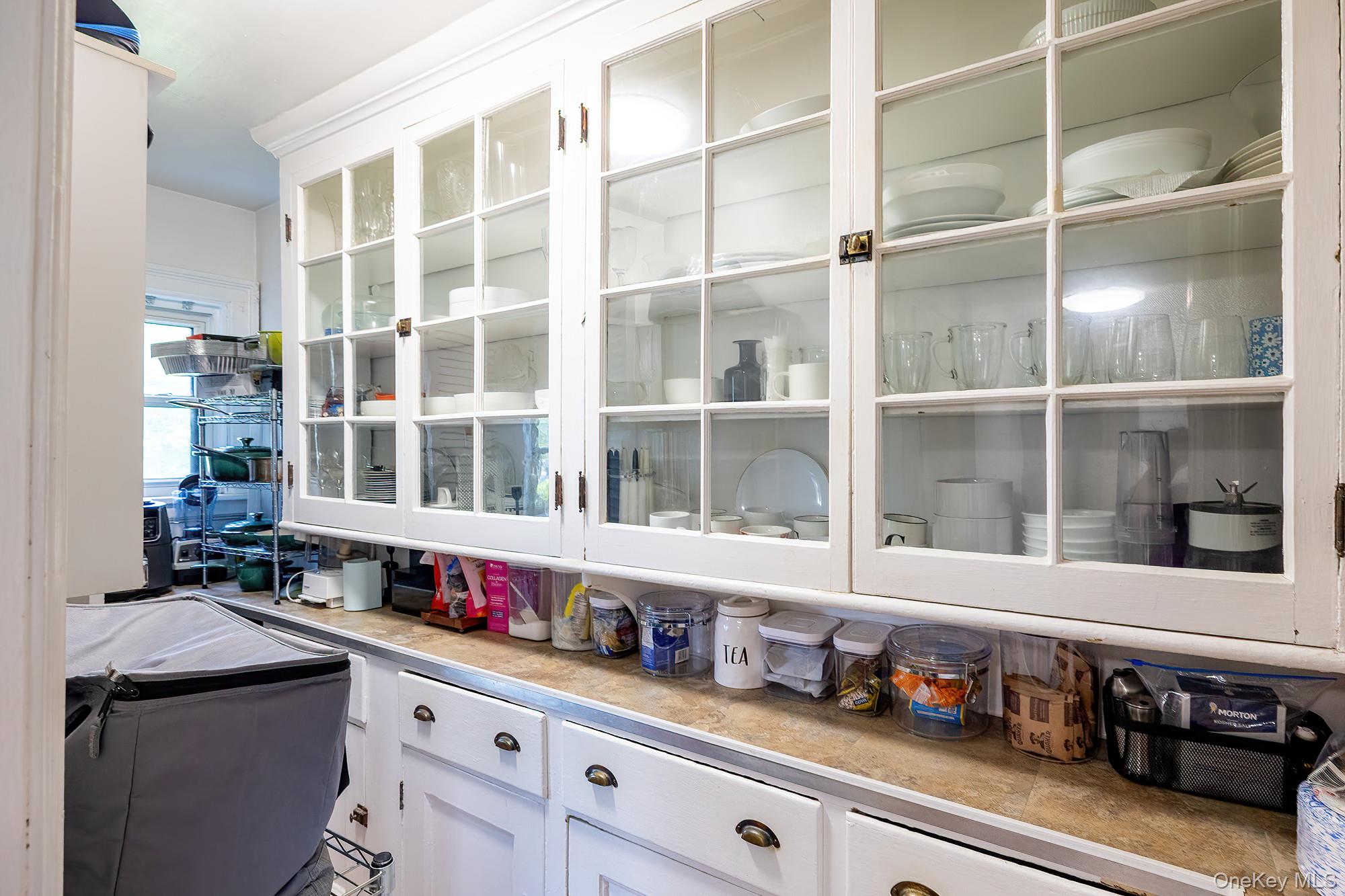 25 Midland Avenue, White Plains, NY 10606