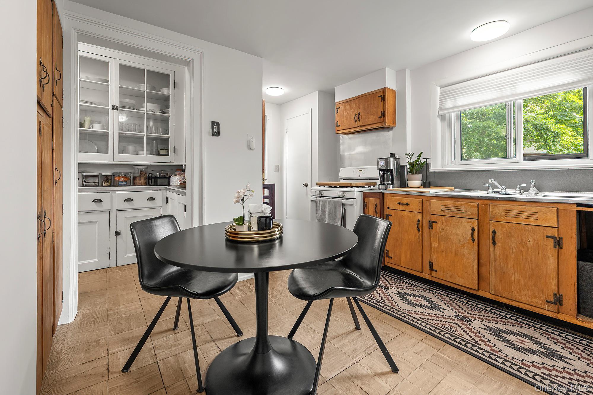 25 Midland Avenue, White Plains, NY 10606