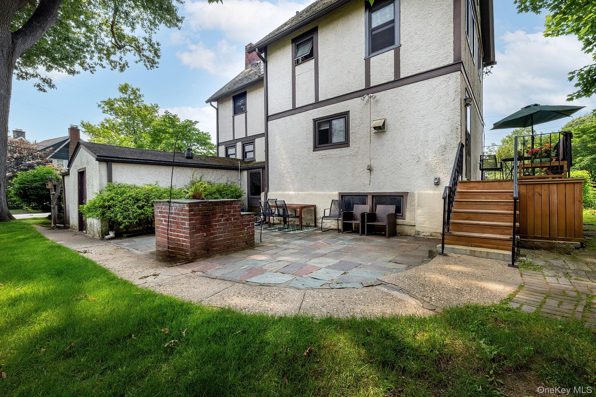 25 Midland Avenue, White Plains, NY 10606