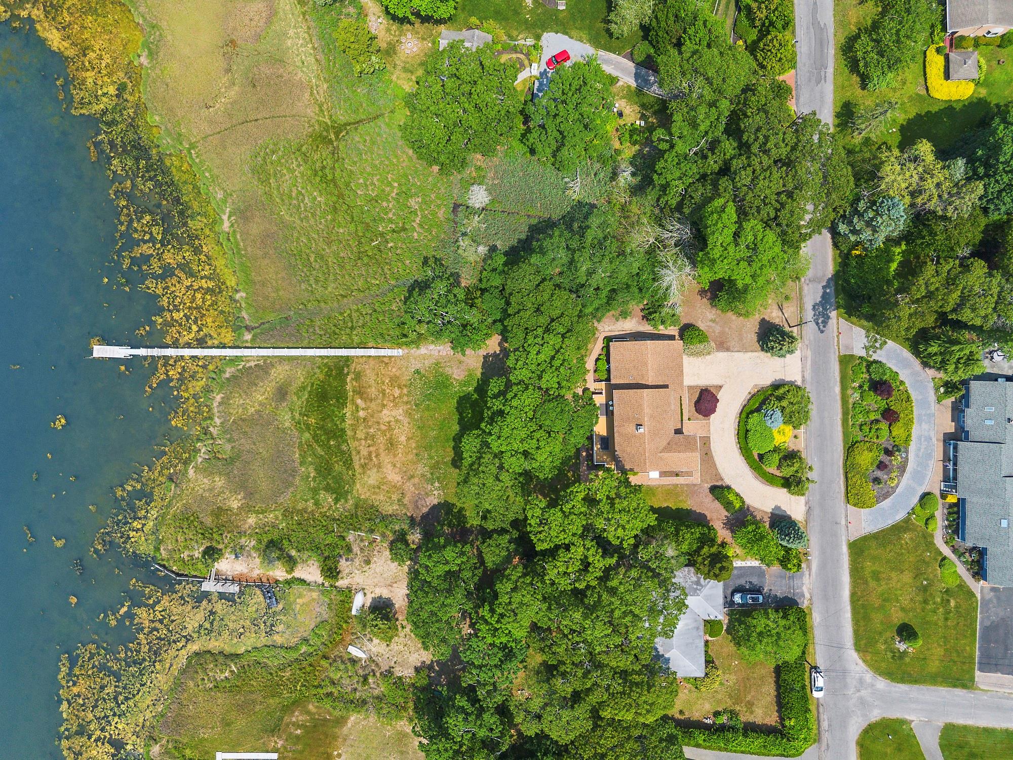 2000 Beebe Drive, Cutchogue, NY 11935