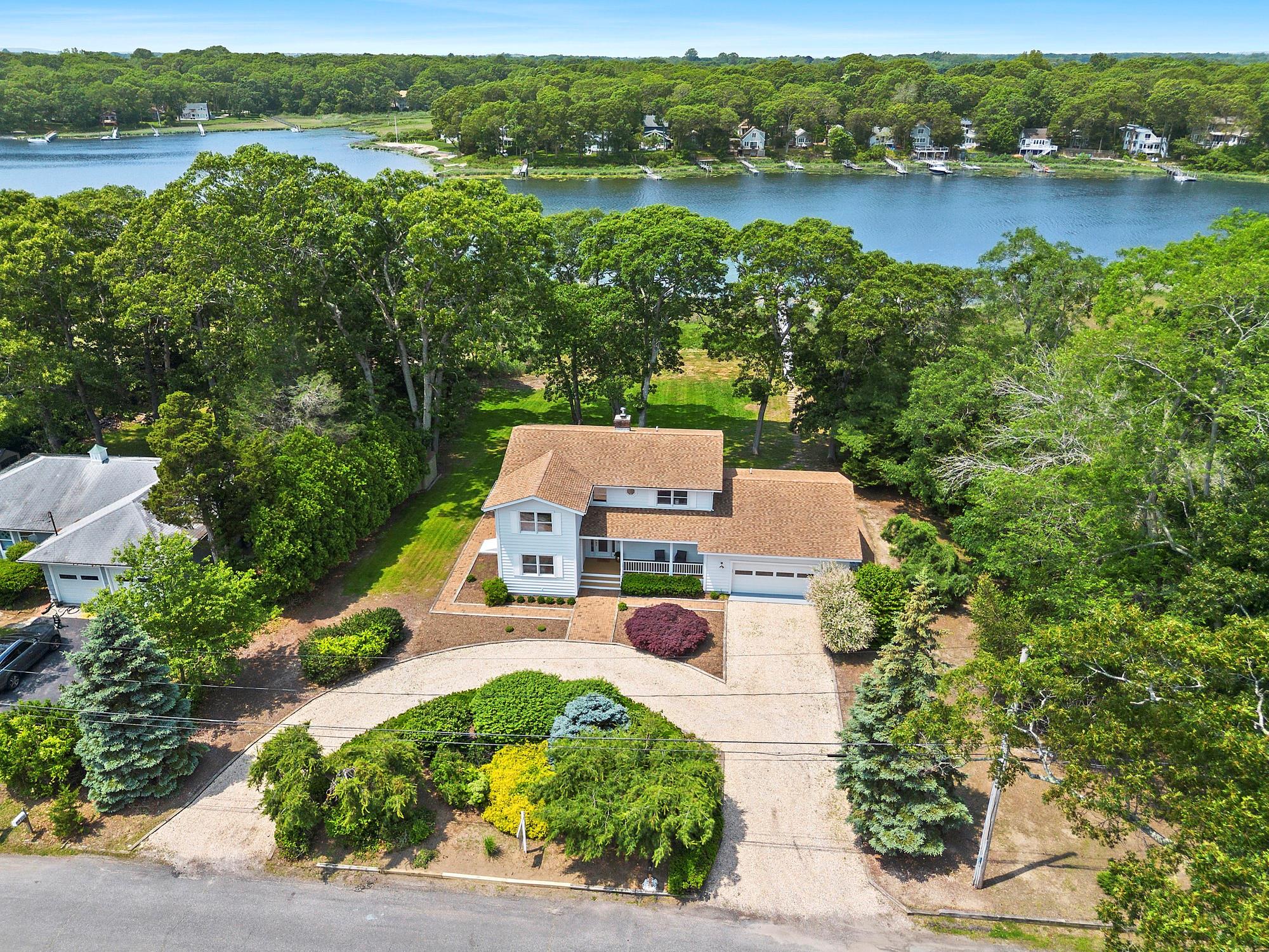 2000 Beebe Drive, Cutchogue, NY 11935