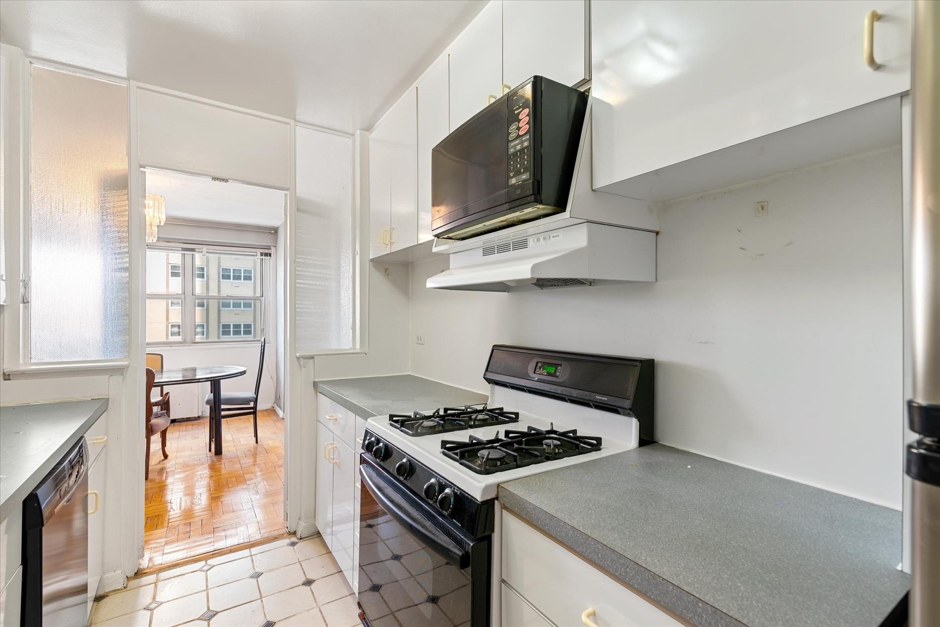 102-30 66th Road # 4B, Forest Hills, NY 11375