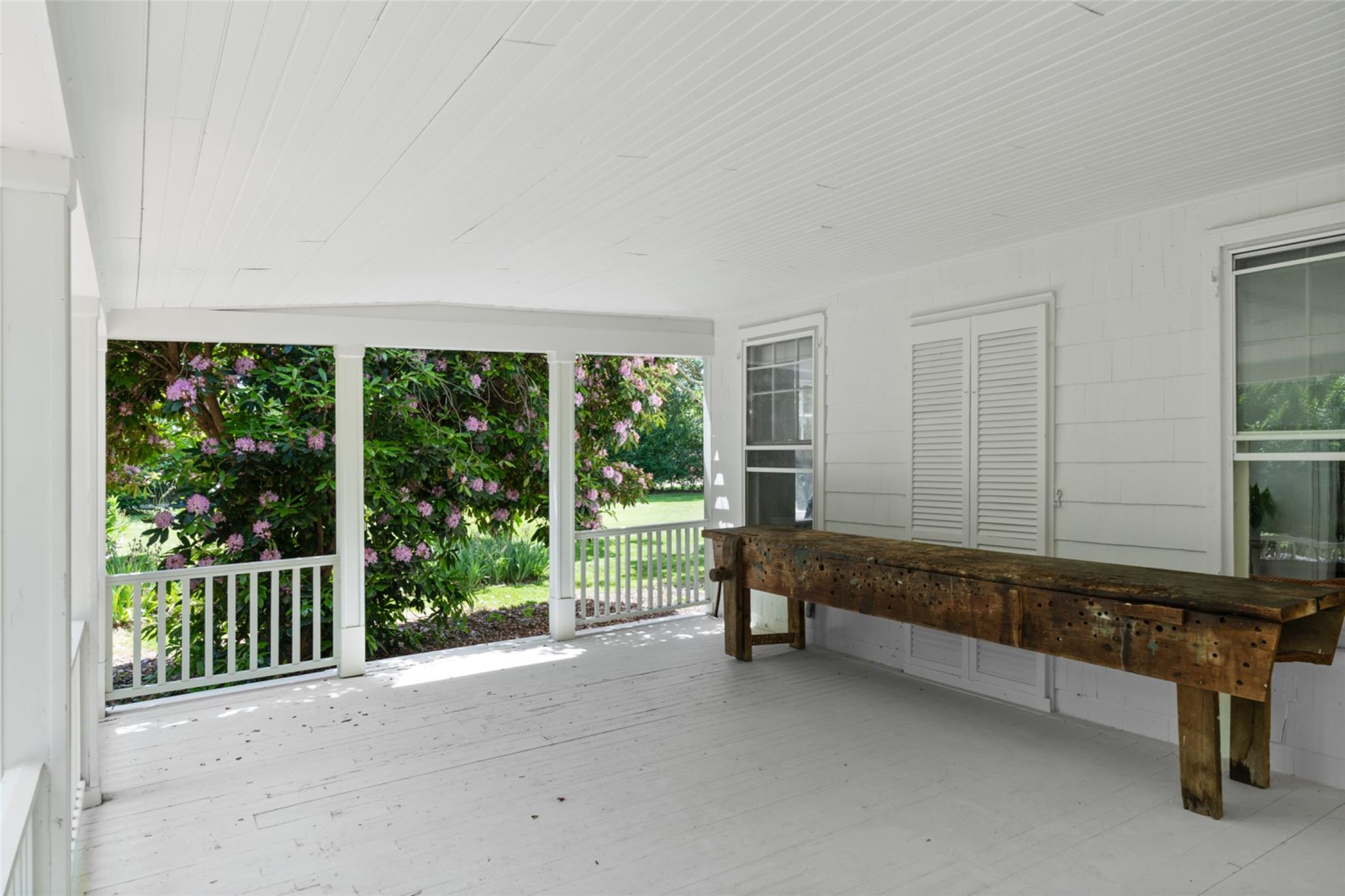 1200 Indian Neck Lane, Peconic, NY 11958