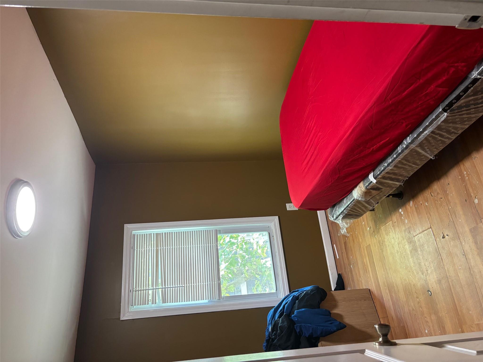 44 Chapman Place, Bay Shore, NY 11706