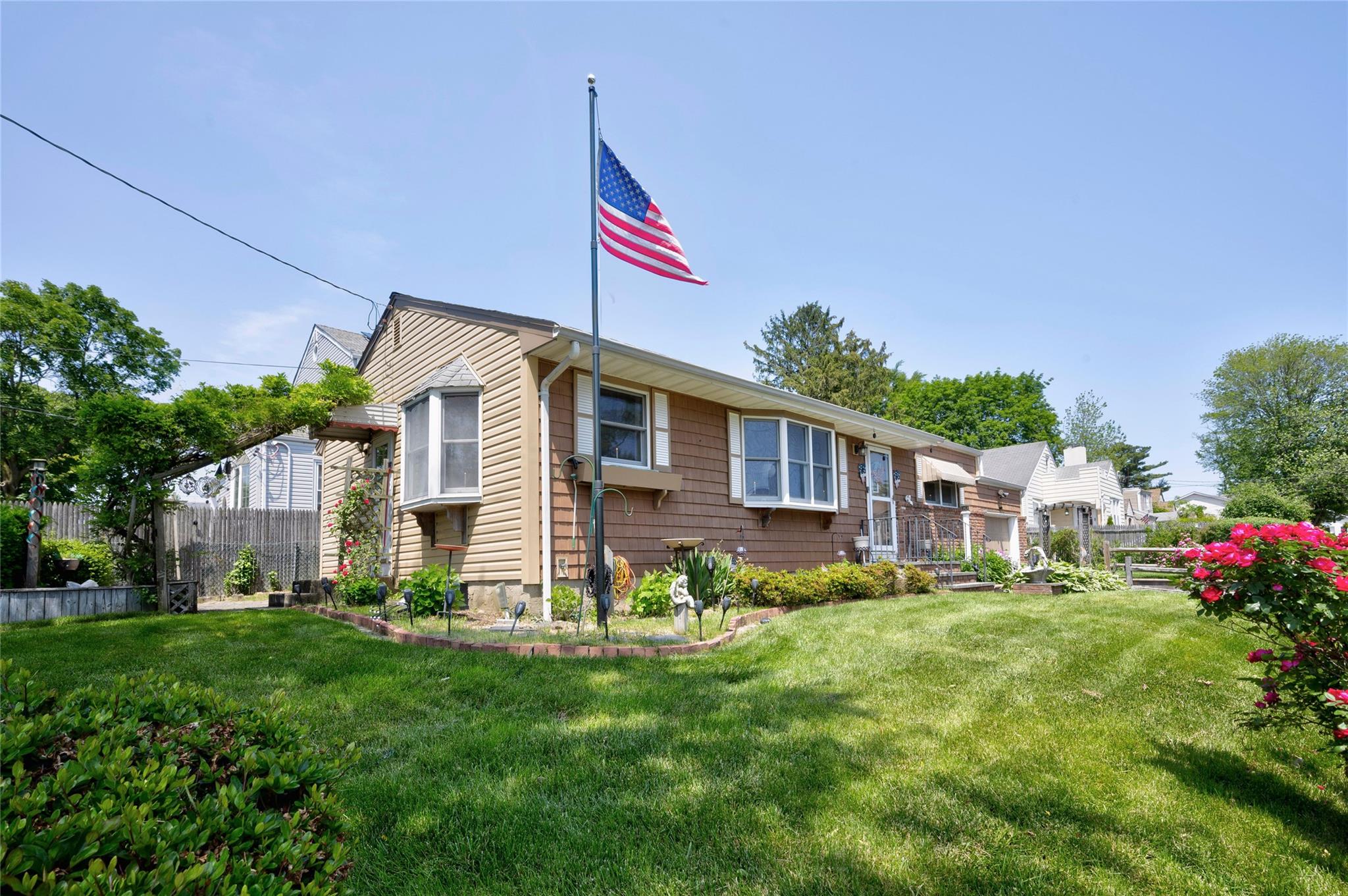 30 W 12th Street, Huntington Station, NY 11746