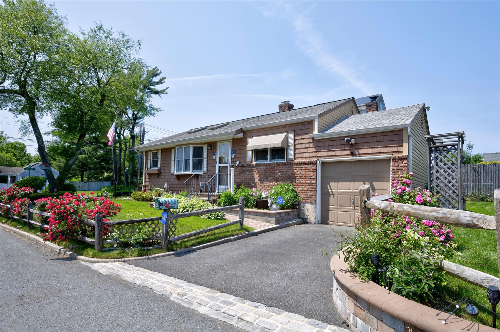 30 W 12th Street, Huntington Station, NY 11746