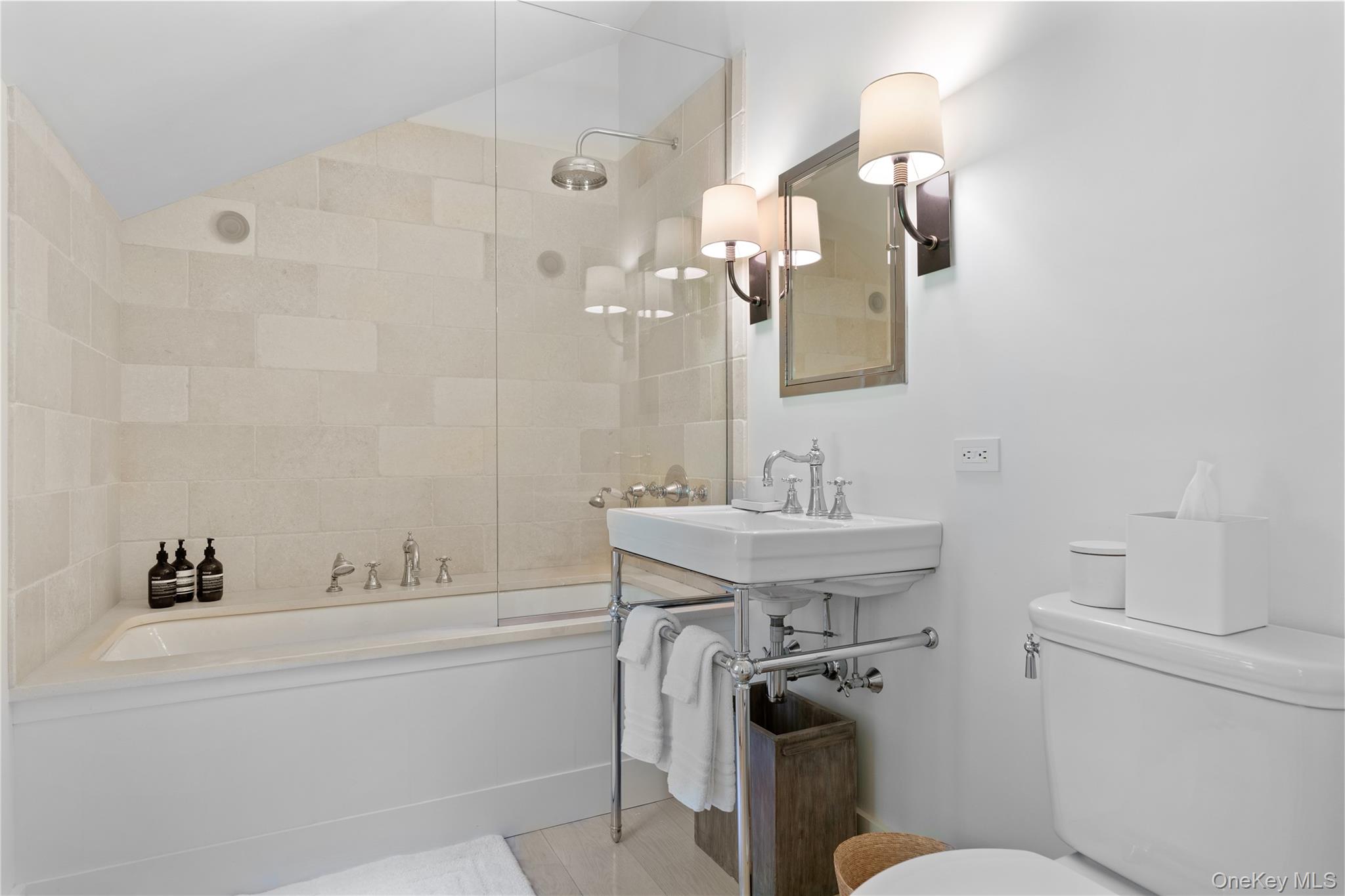 182 Church Lane, Bridgehampton, NY 11932