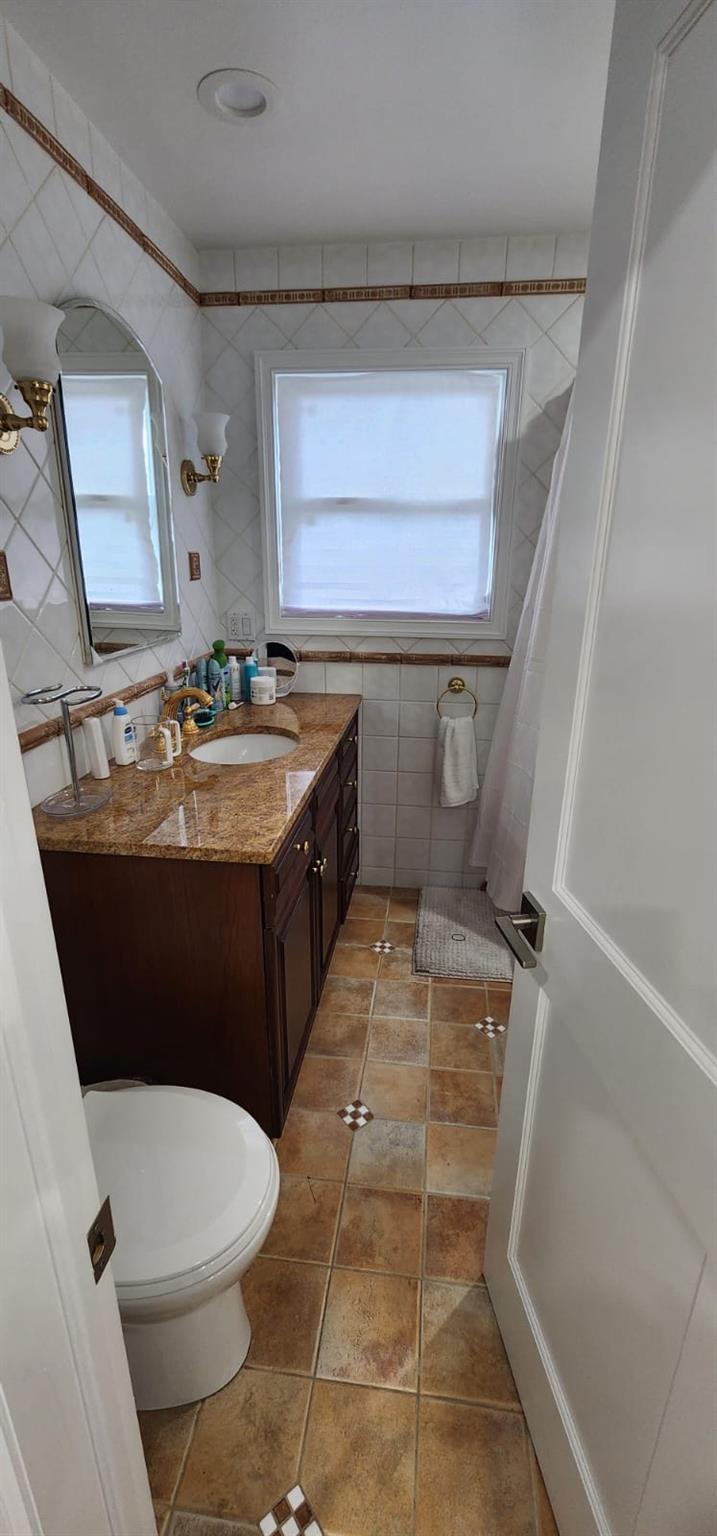 218 juniper Circle, Lawrence, NY 11559