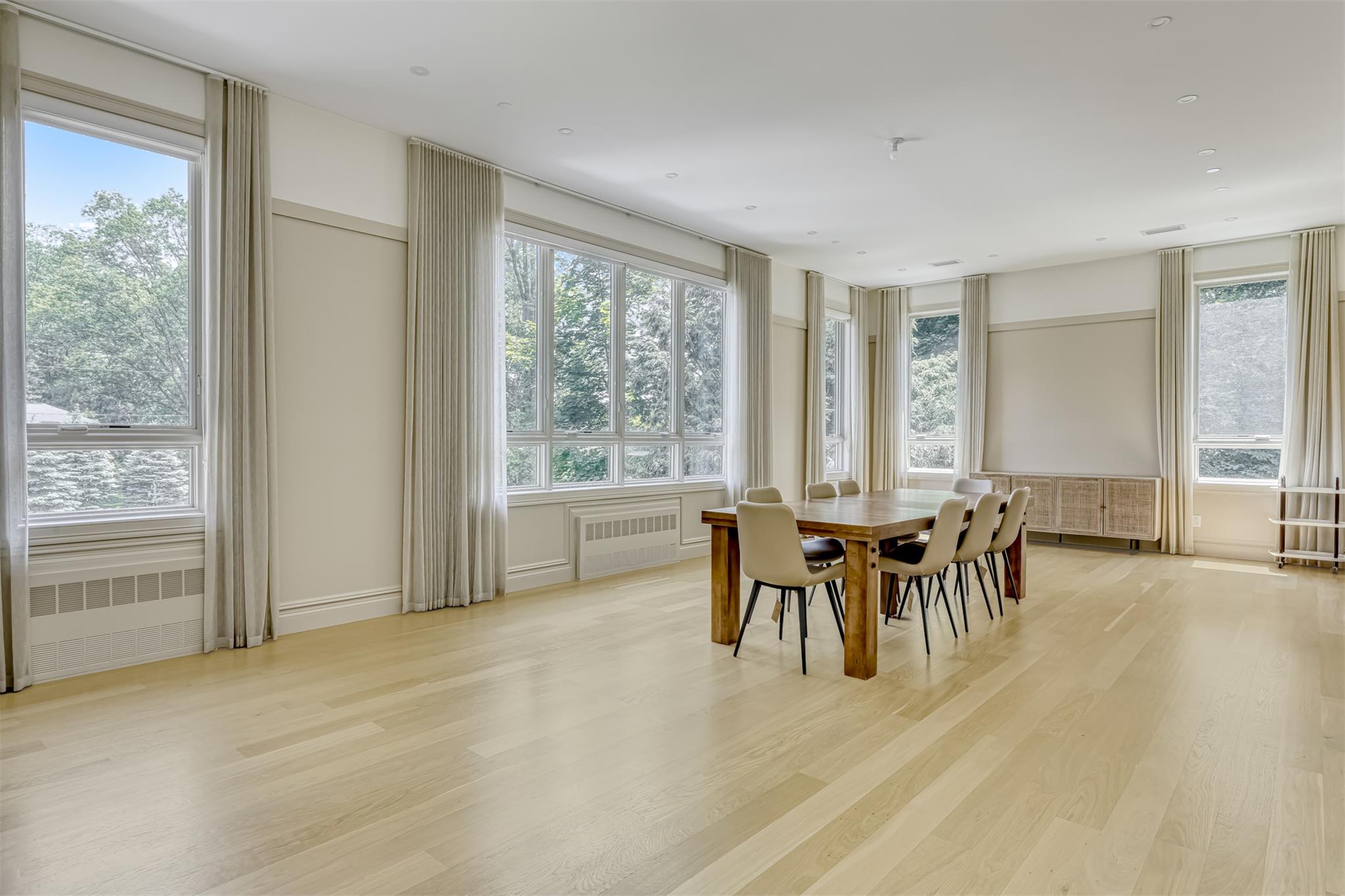 21 Dale Road, Monsey, NY 10952