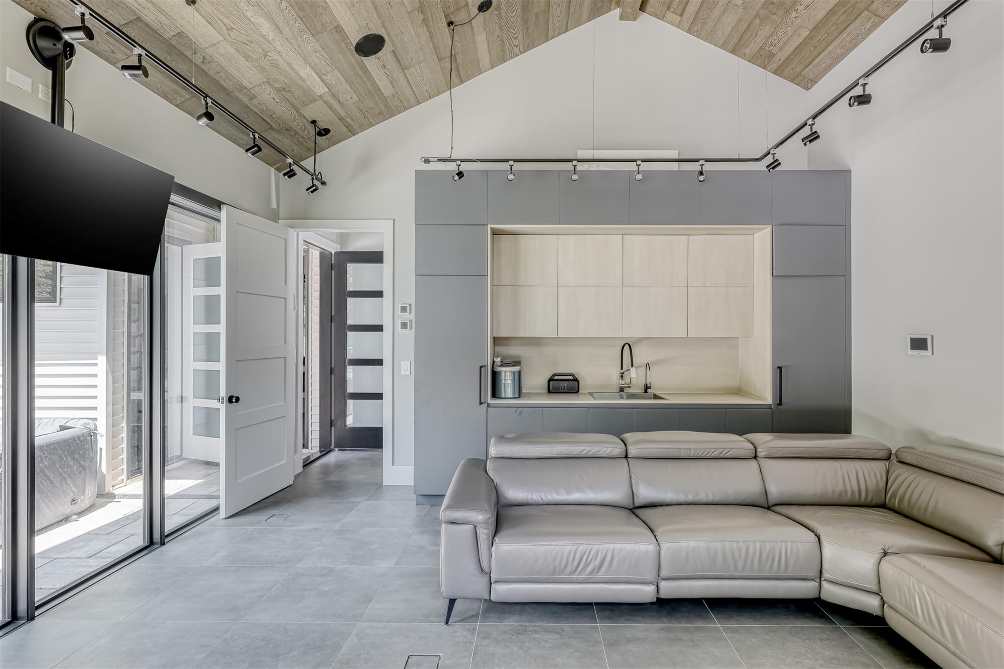 21 Dale Road, Monsey, NY 10952