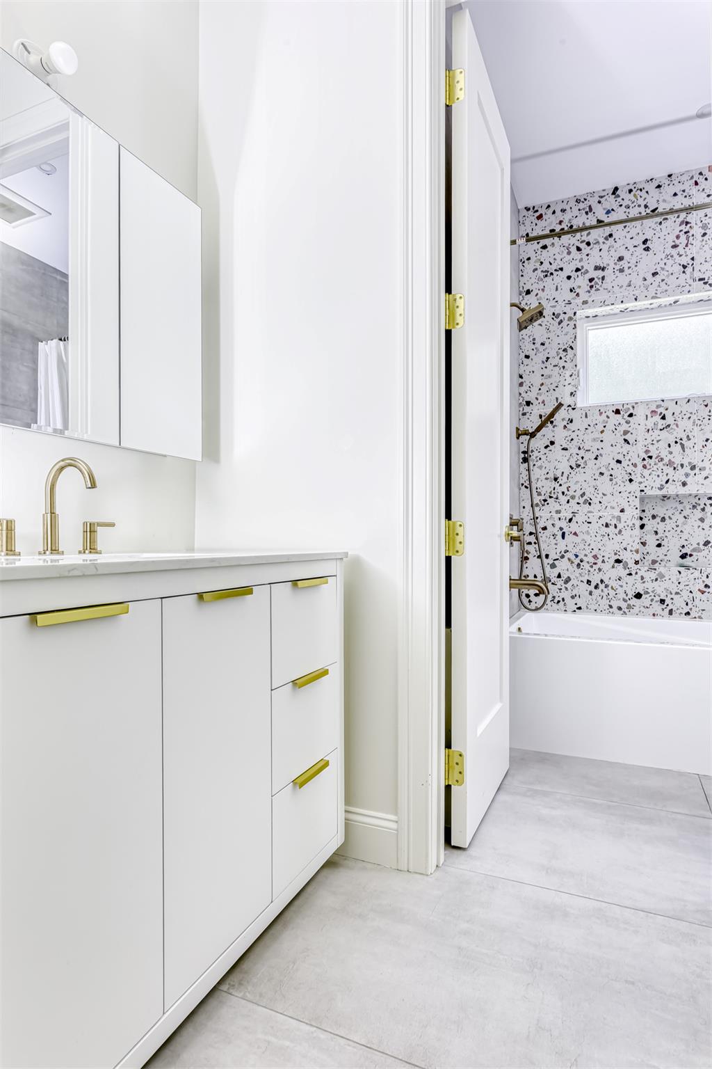 21 Dale Road, Monsey, NY 10952