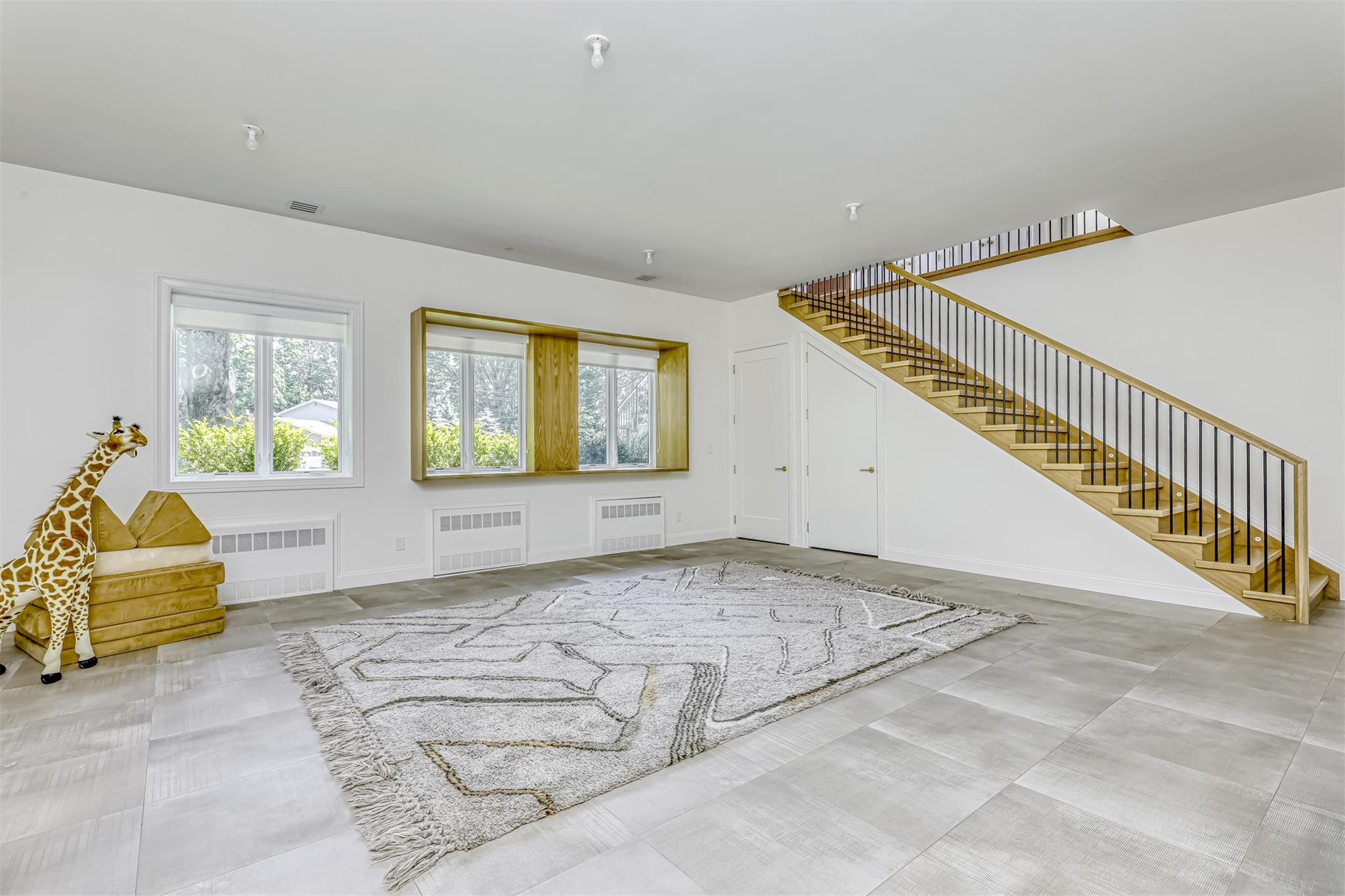 21 Dale Road, Monsey, NY 10952