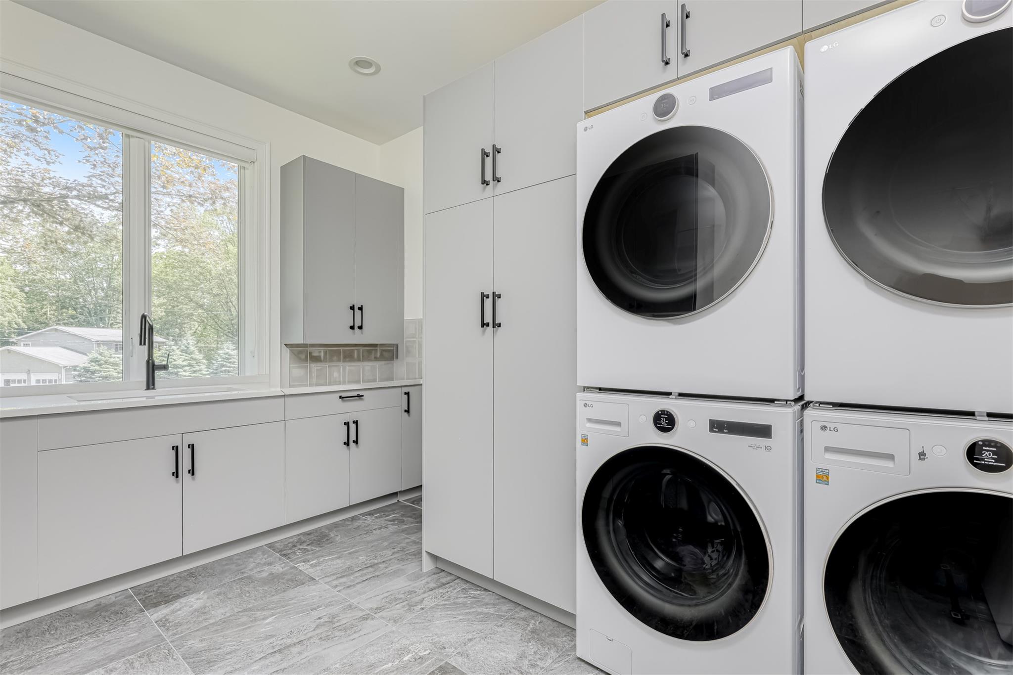 21 Dale Road, Monsey, NY 10952