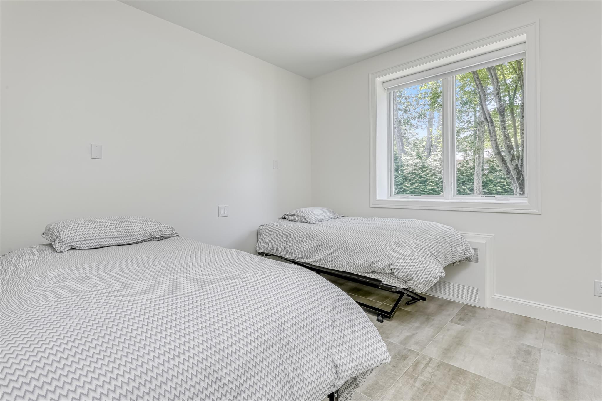 21 Dale Road, Monsey, NY 10952