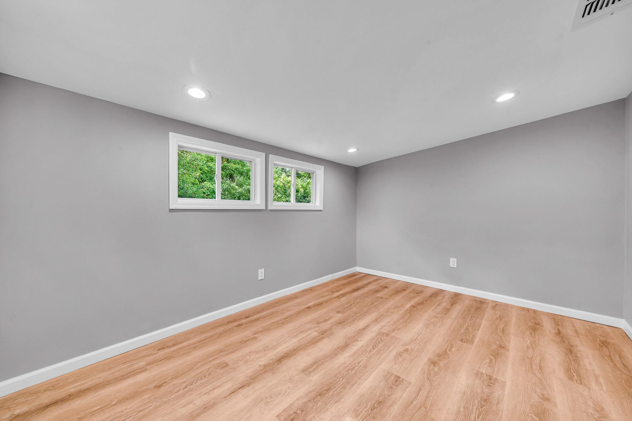 1090 Brookdale Avenue, Bay Shore, NY 11706