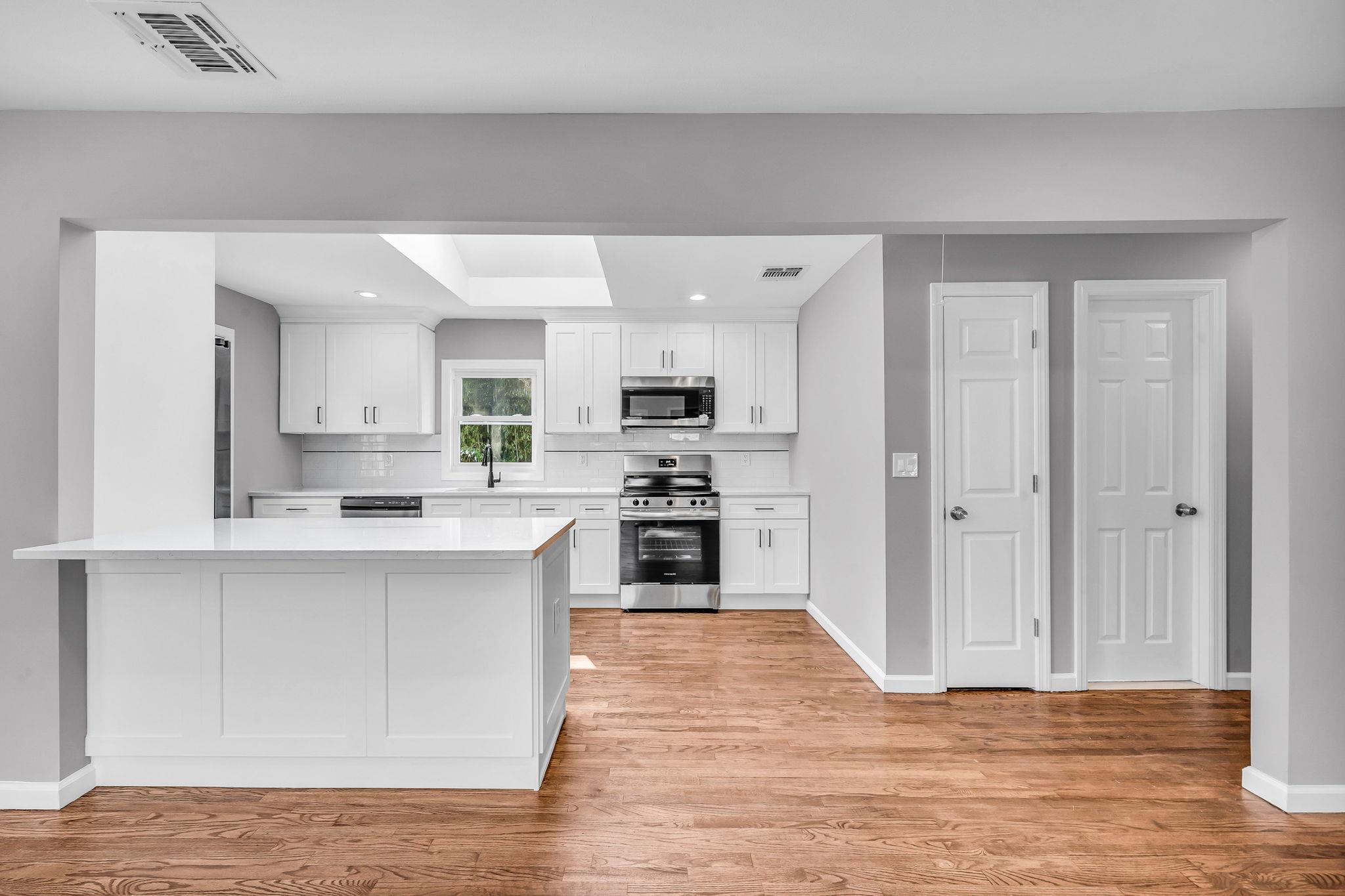 1090 Brookdale Avenue, Bay Shore, NY 11706