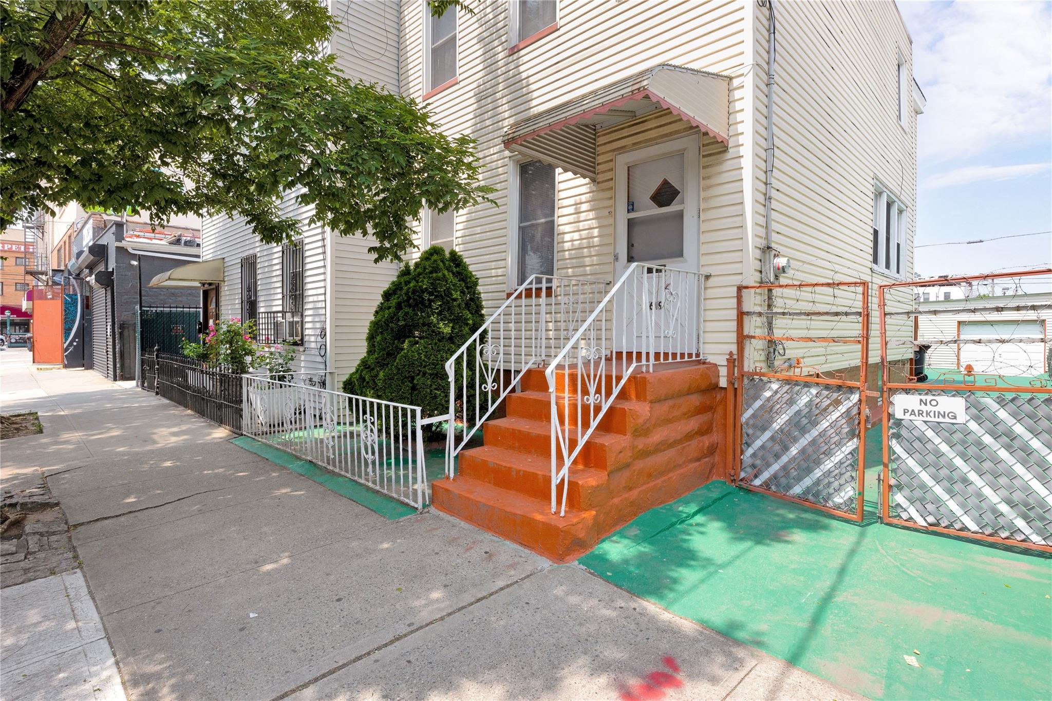 1619 George Street, Ridgewood, NY 11385