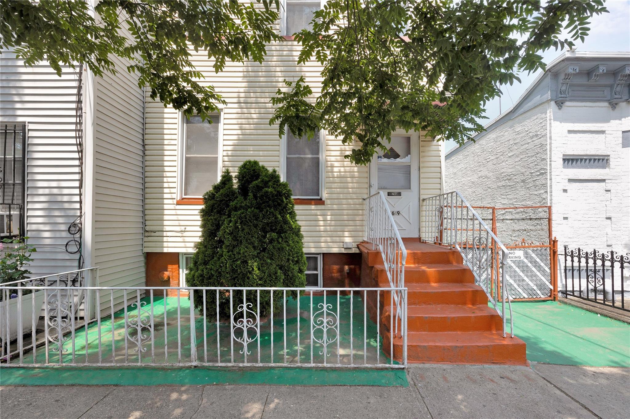 1619 George Street, Ridgewood, NY 11385