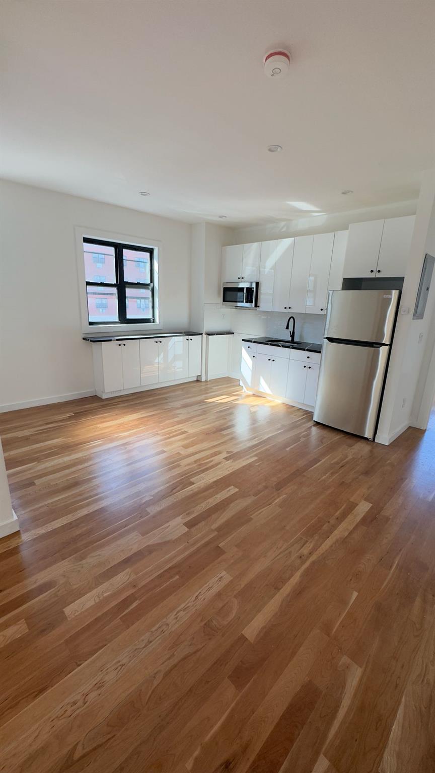 32 Radde Place, Brooklyn, NY 11233