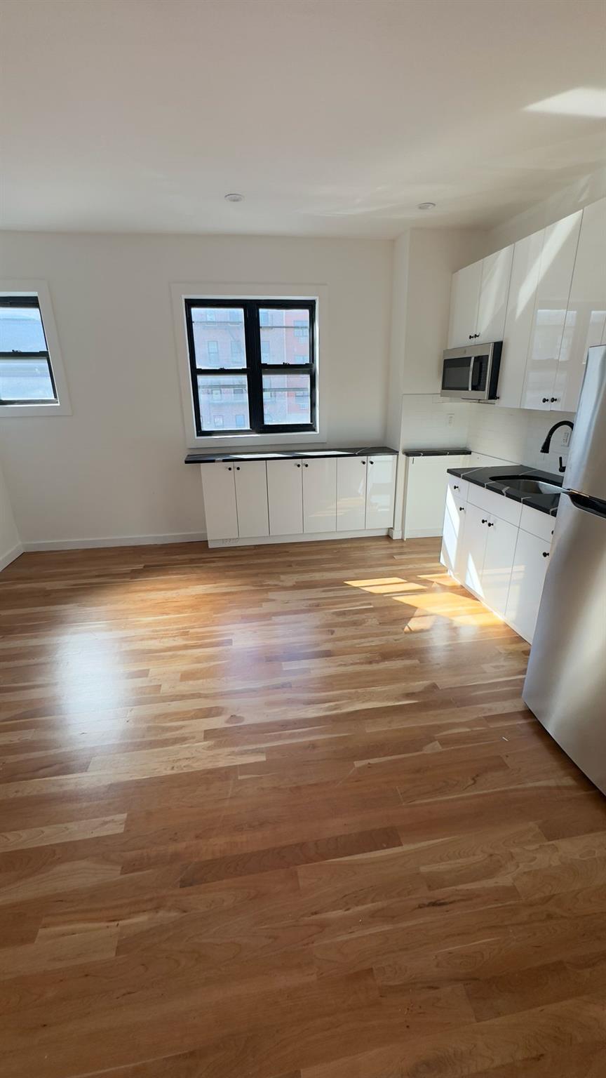 32 Radde Place, Brooklyn, NY 11233