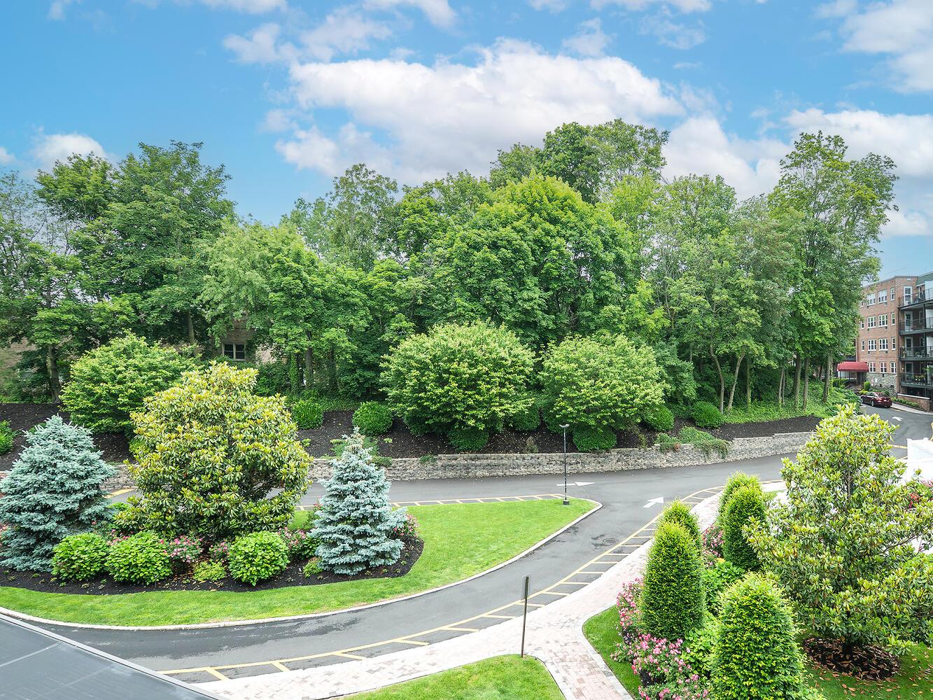 32 Pearsall Avenue # 3A, Glen Cove, NY 11542