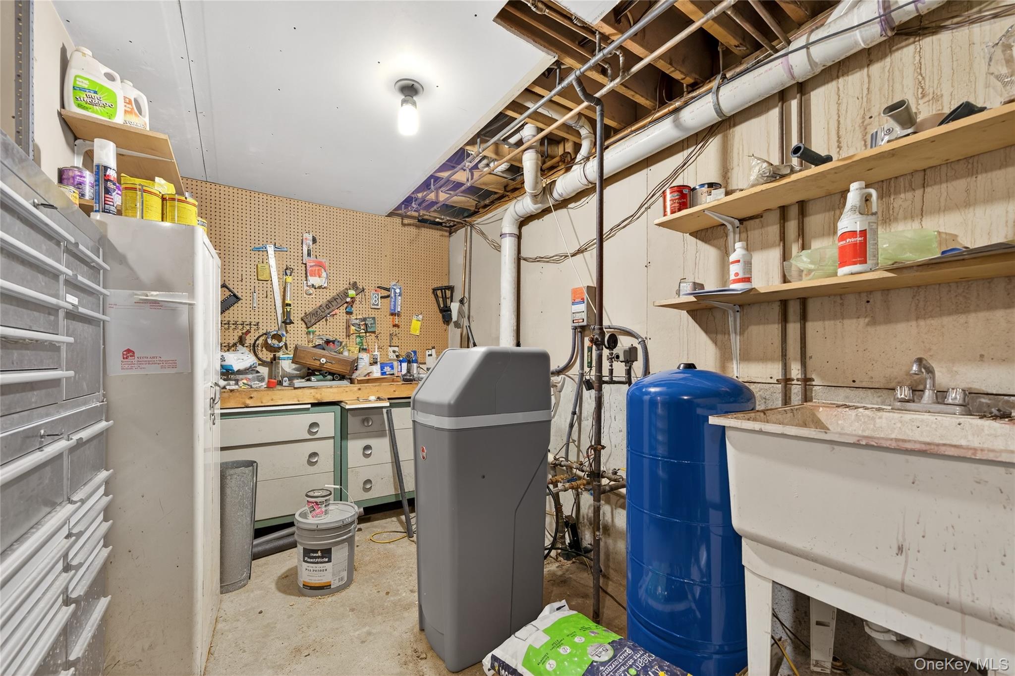 83 Dosen Road, Middletown, NY 10940