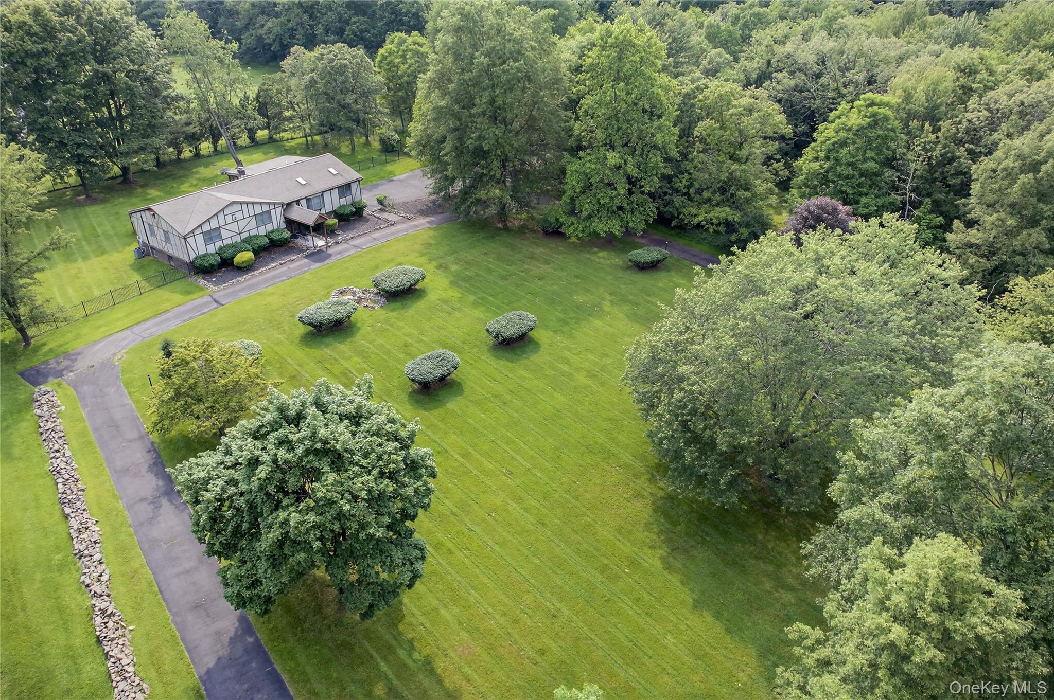 83 Dosen Road, Middletown, NY 10940