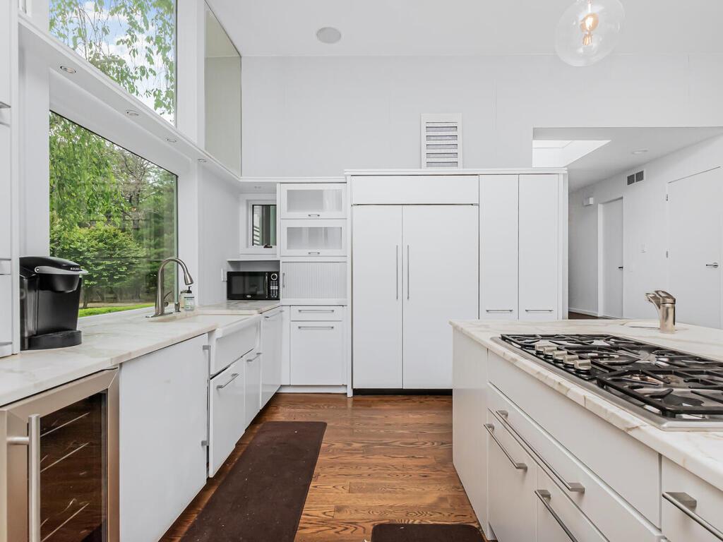 580 Hands Creek Road, East Hampton, NY 11937