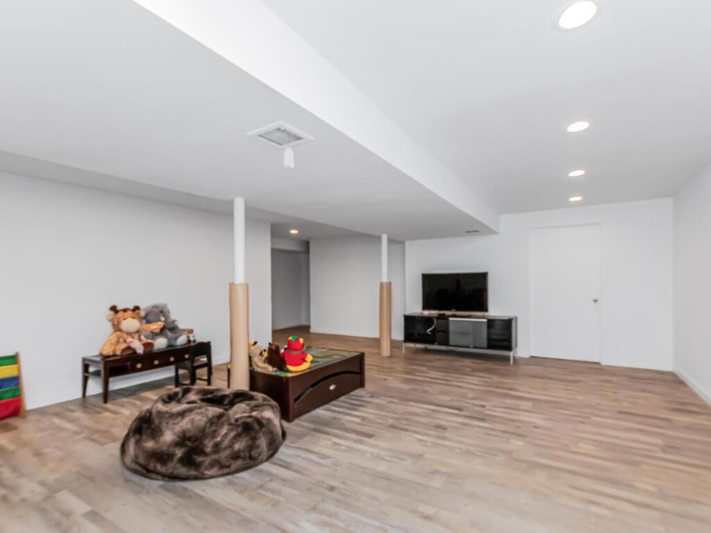 580 Hands Creek Road, East Hampton, NY 11937