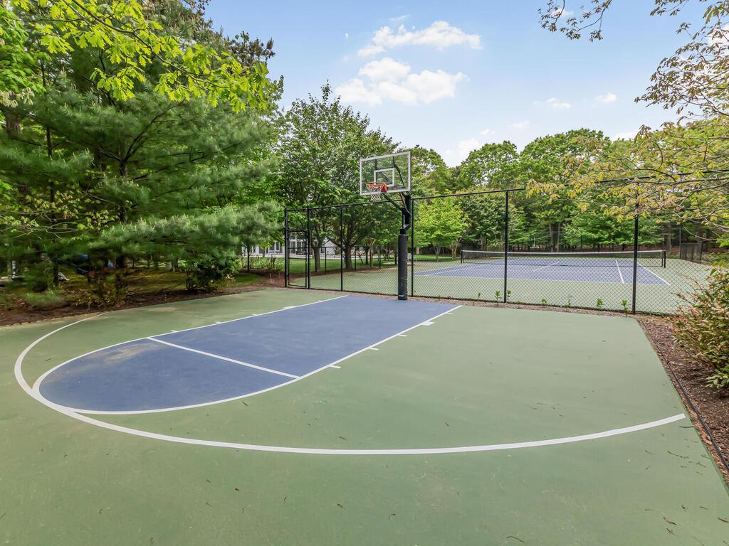 580 Hands Creek Road, East Hampton, NY 11937