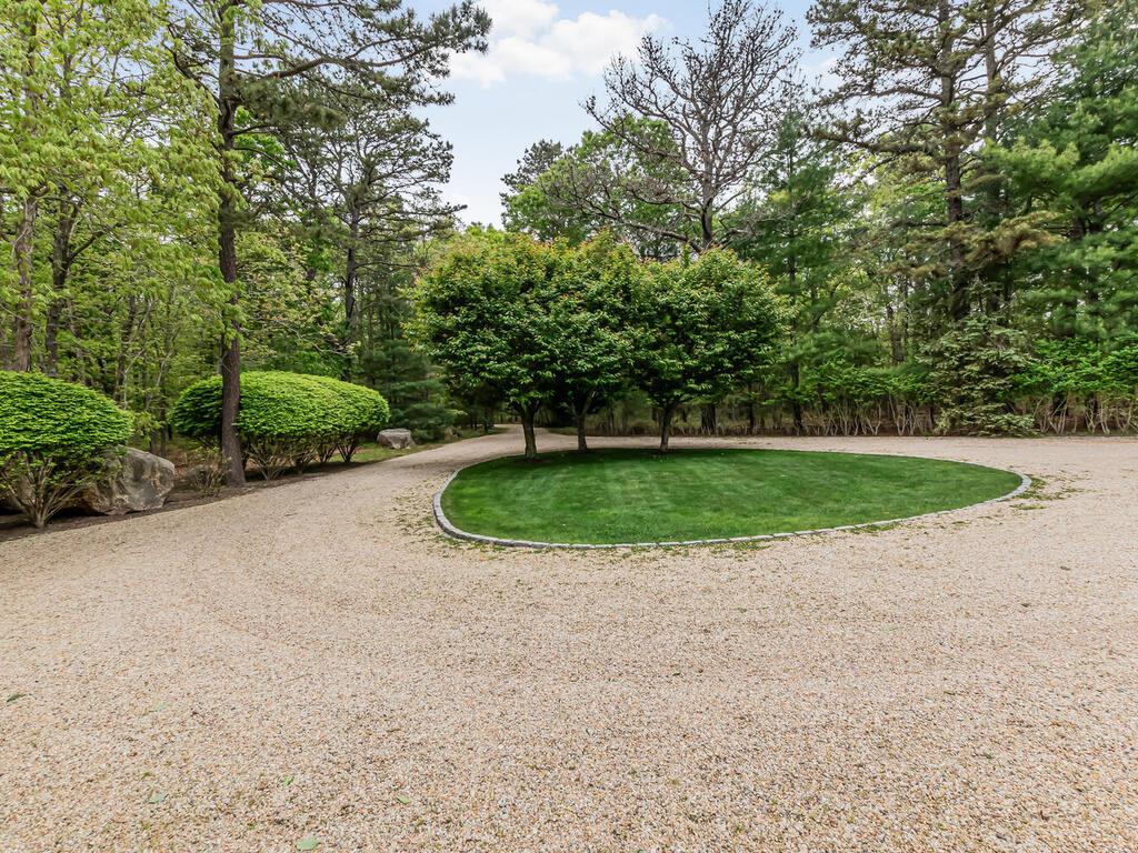 580 Hands Creek Road, East Hampton, NY 11937