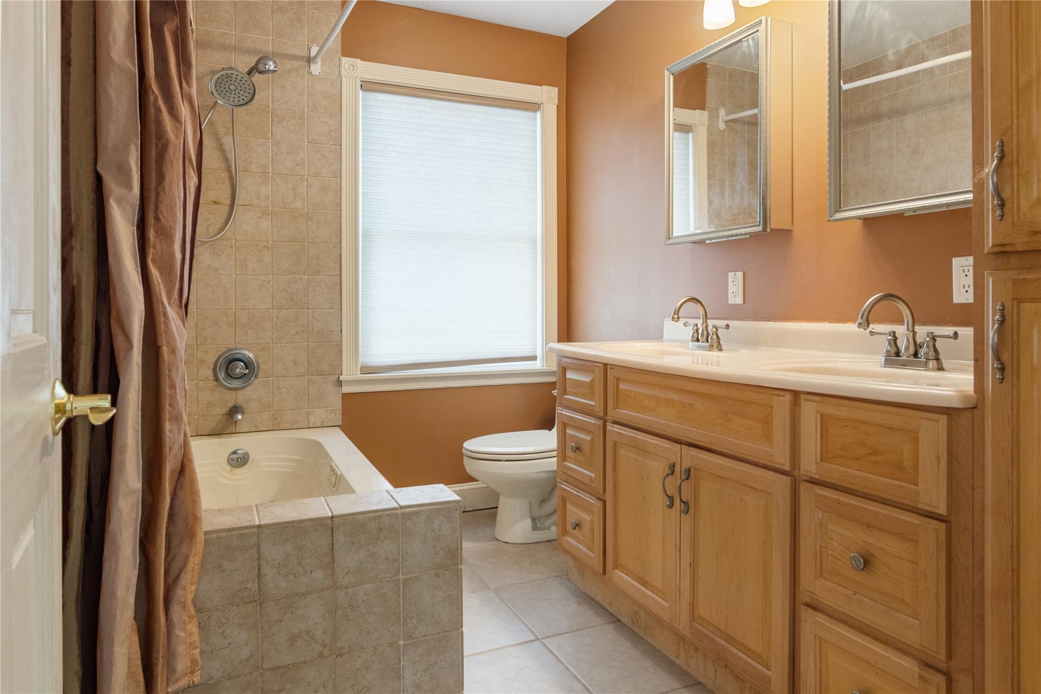 4 Brown Drive, Pearl River, NY 10965