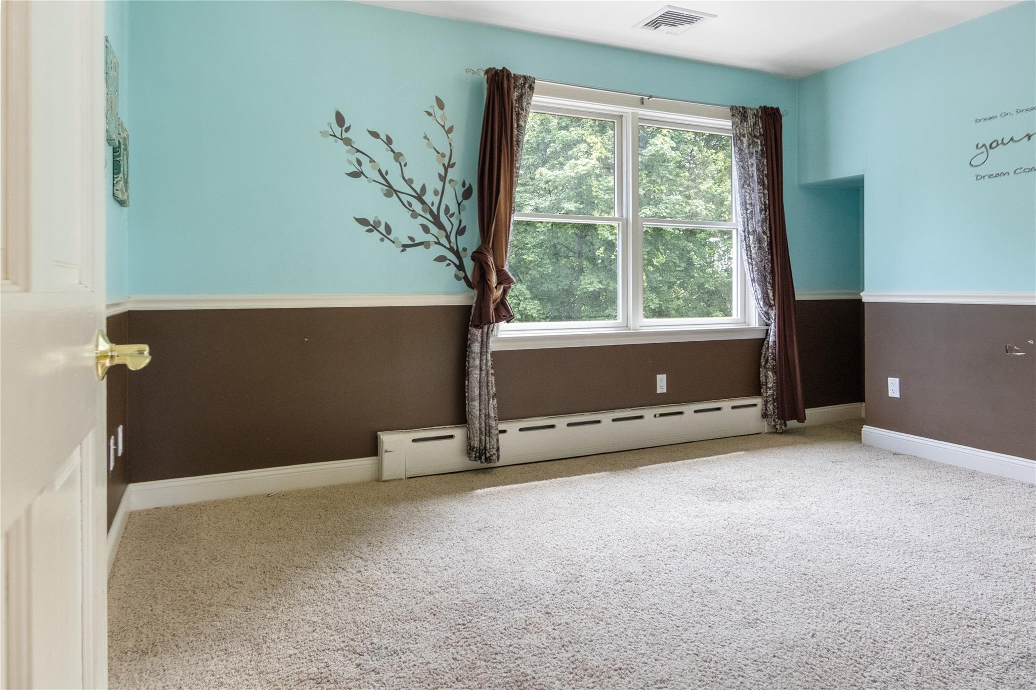 4 Brown Drive, Pearl River, NY 10965