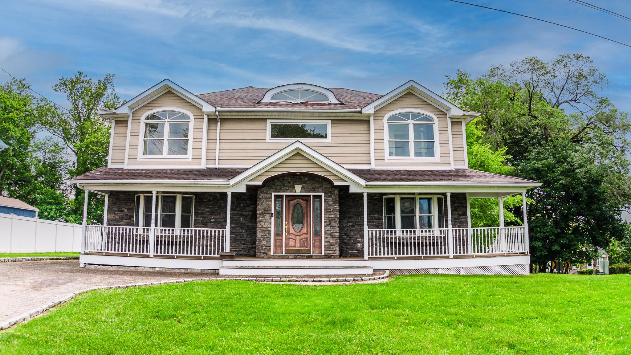 4 Brown Drive, Pearl River, NY 10965