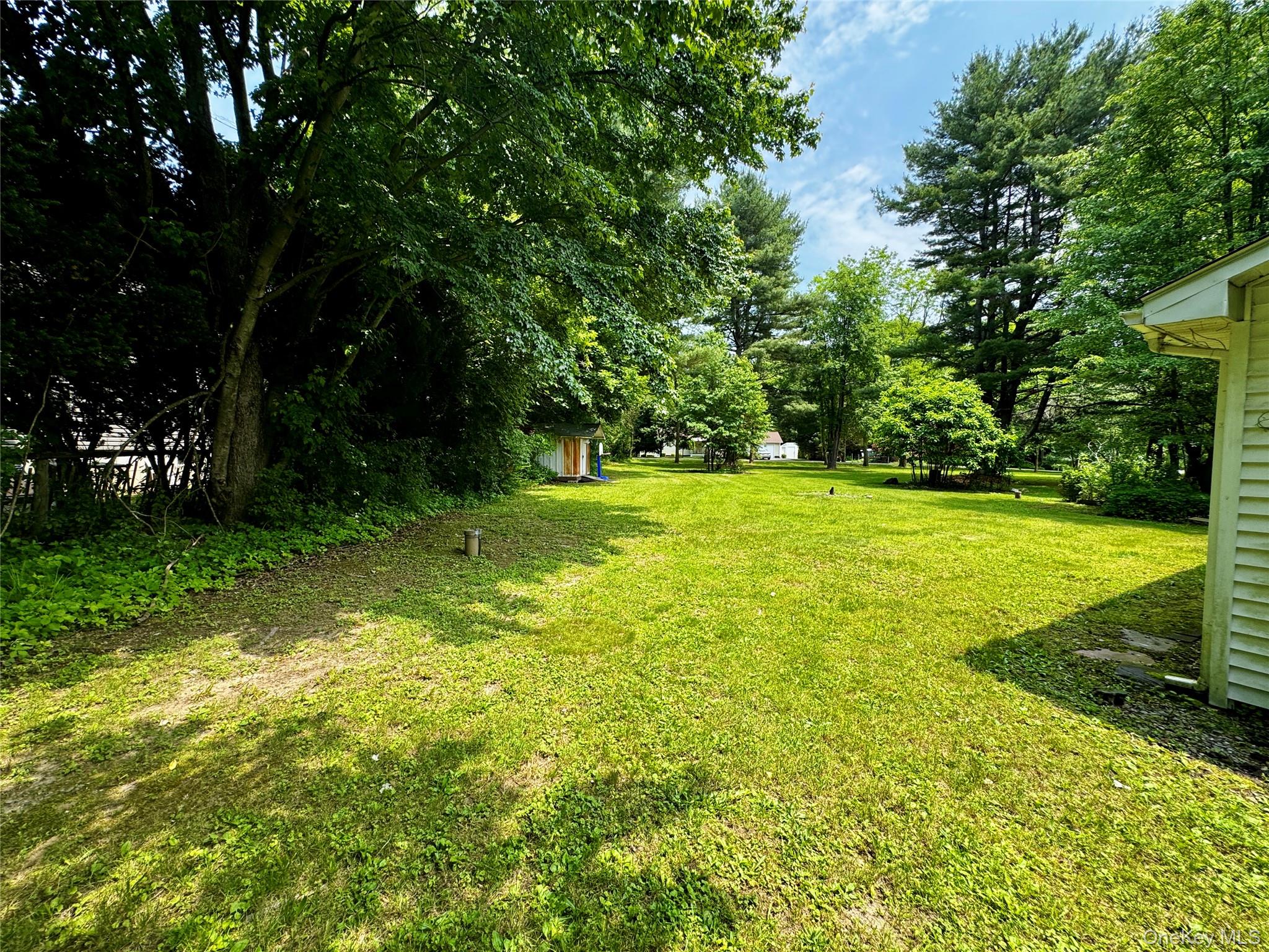 20 Shore Drive, Elizaville, NY 12523