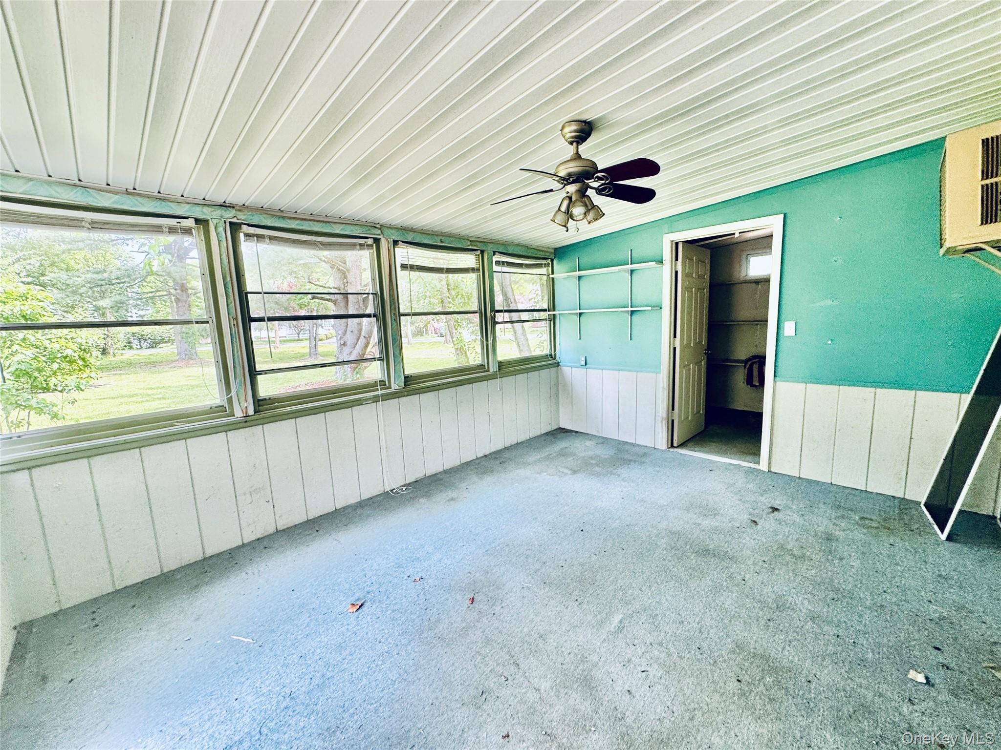 20 Shore Drive, Elizaville, NY 12523