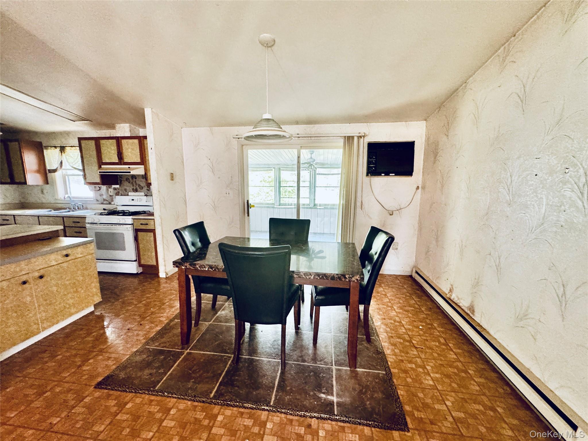 20 Shore Drive, Elizaville, NY 12523