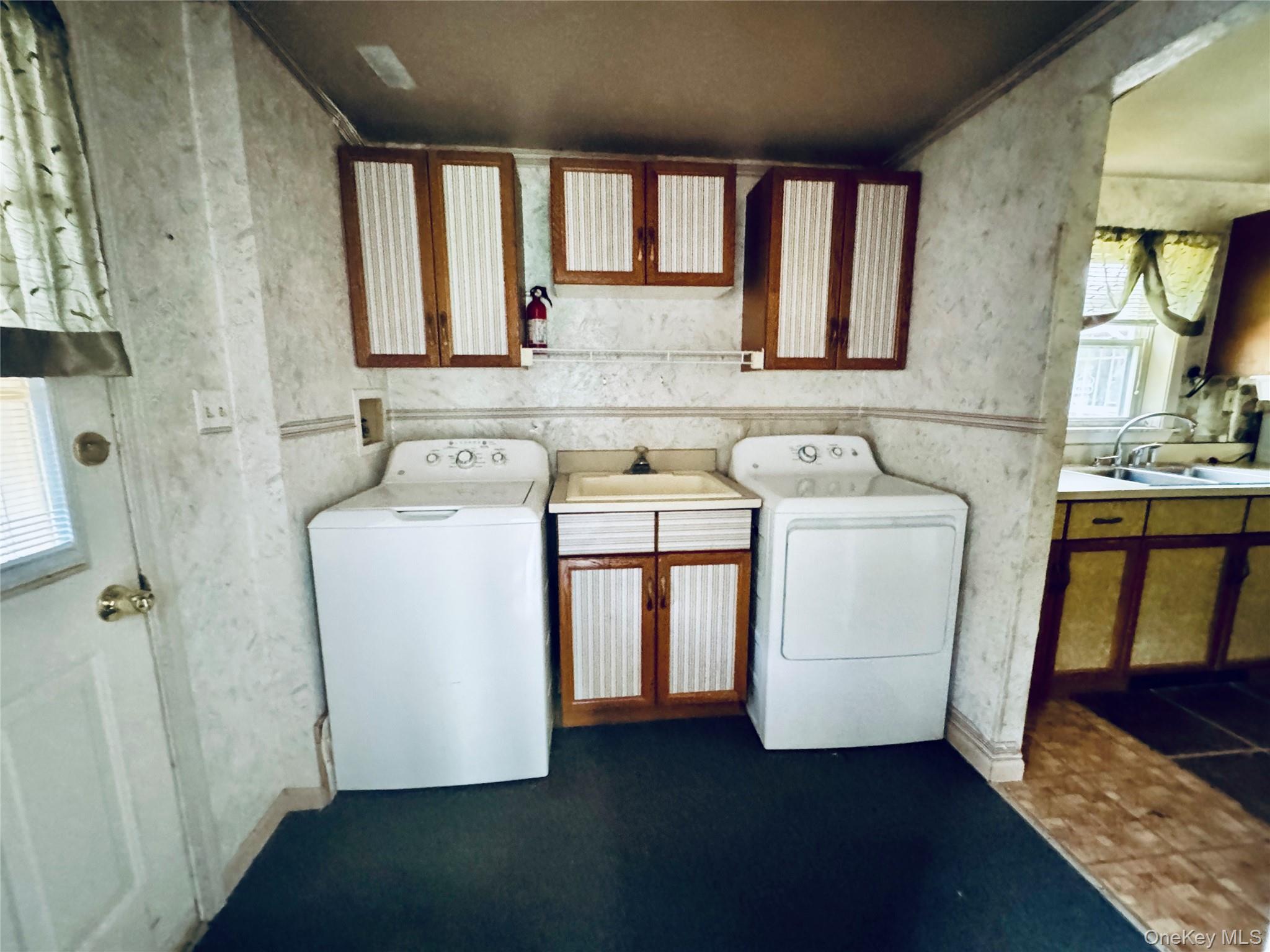 20 Shore Drive, Elizaville, NY 12523