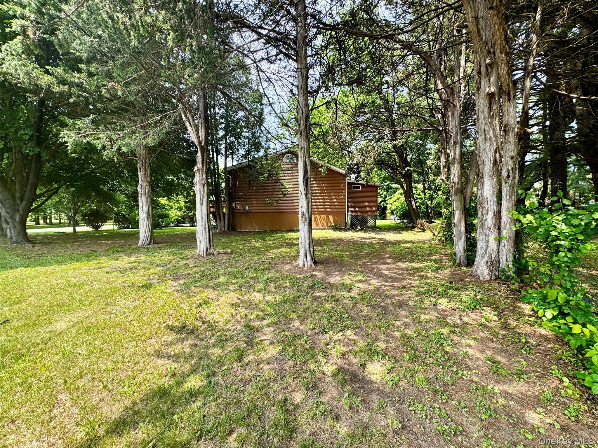 20 Shore Drive, Elizaville, NY 12523