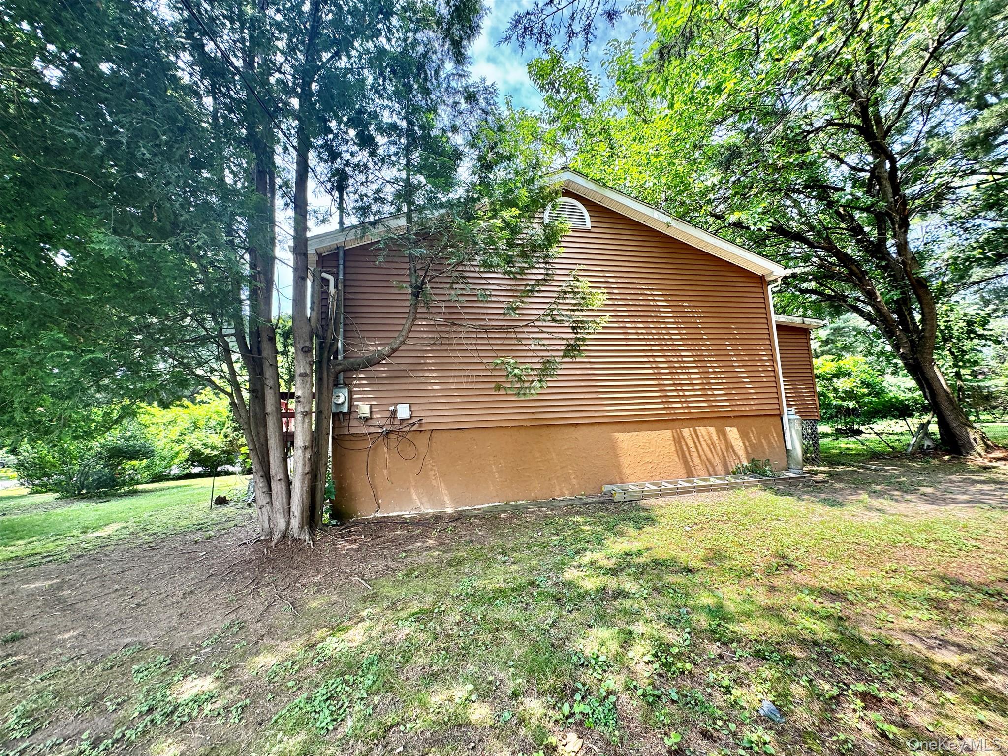 20 Shore Drive, Elizaville, NY 12523