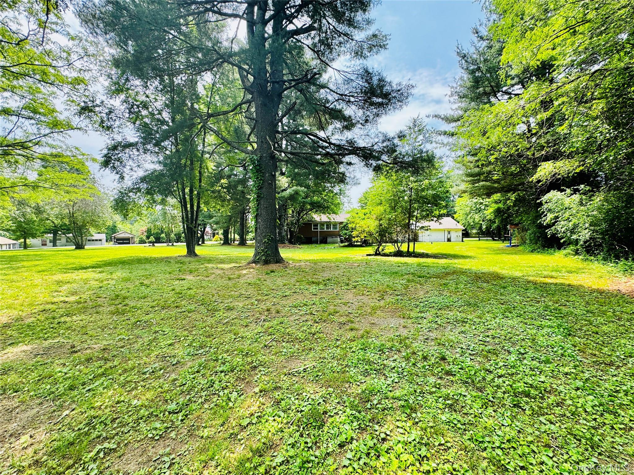 20 Shore Drive, Elizaville, NY 12523